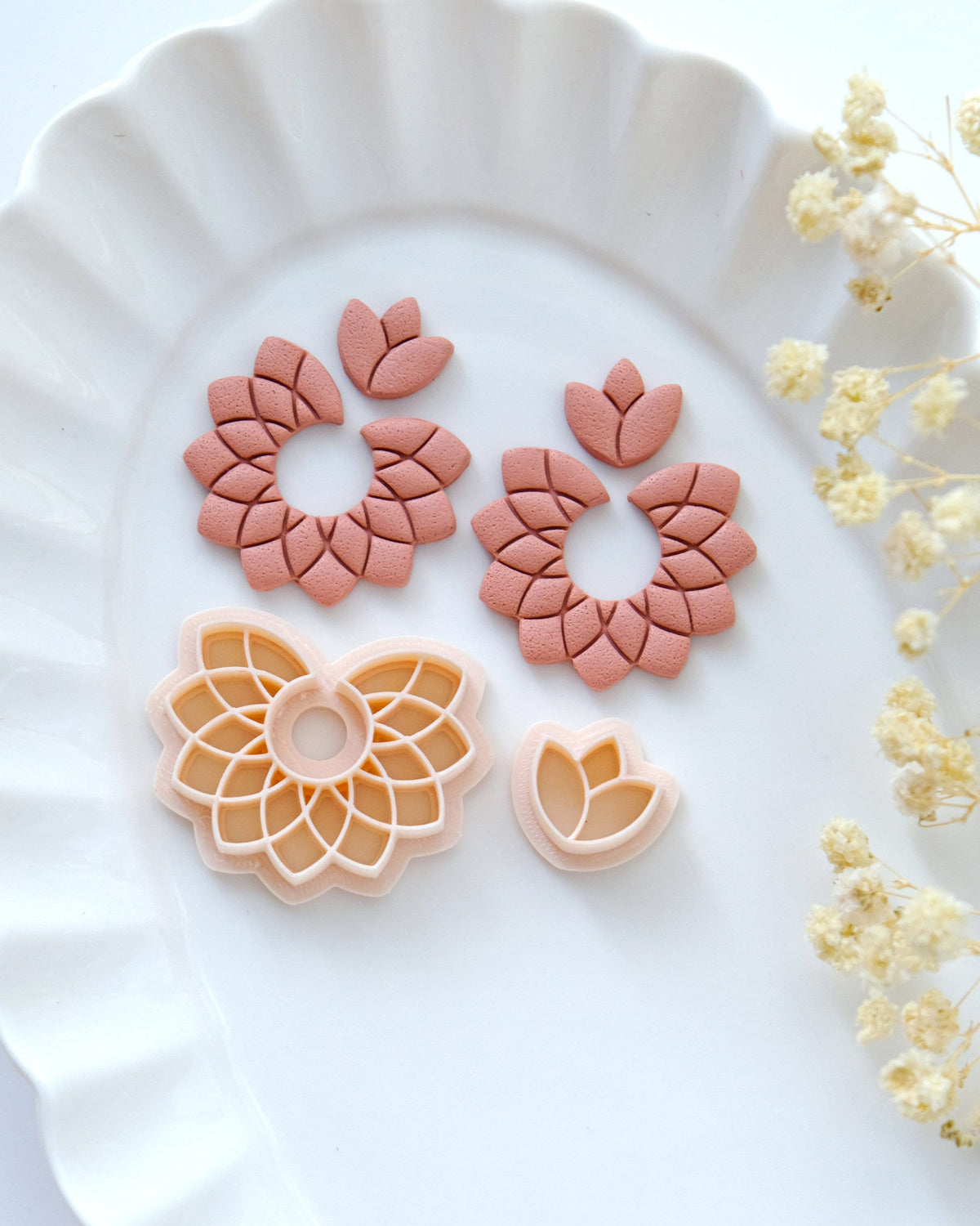 Scalloped Dangle Polymer Clay Cutter