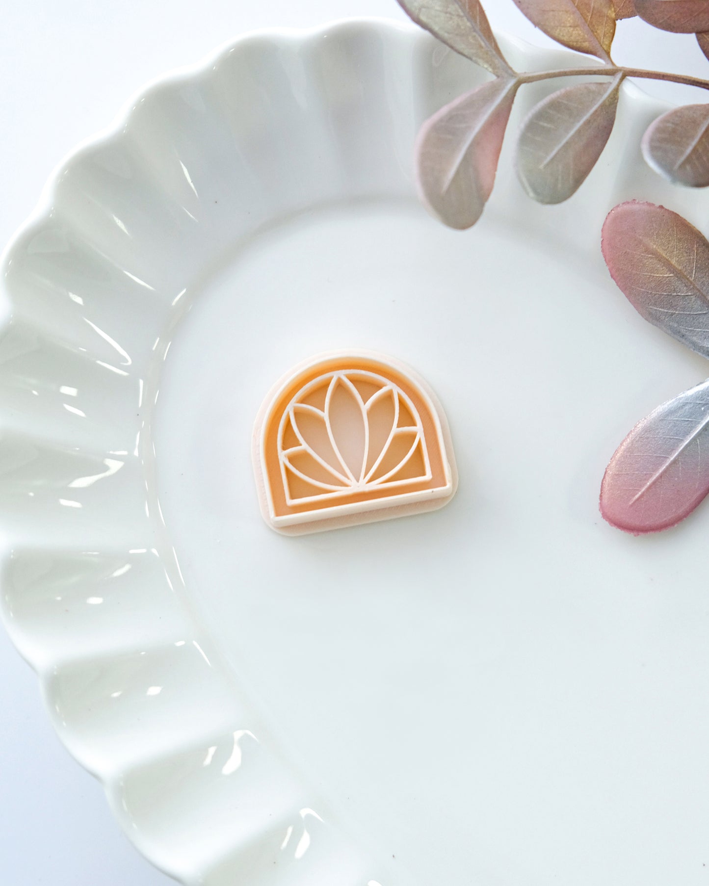 Embossing Lotus Arch Polymer Clay Cutter