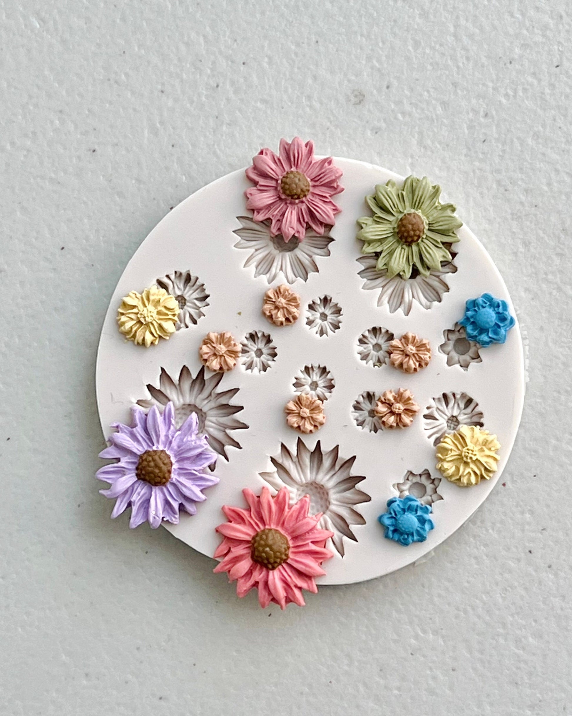 Mini flowers silicone mold polymer clay cake decor flowers mold for resin