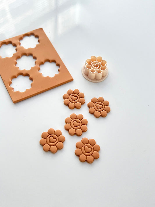 Embossing Heart Sunflower Stud Clay Cutters