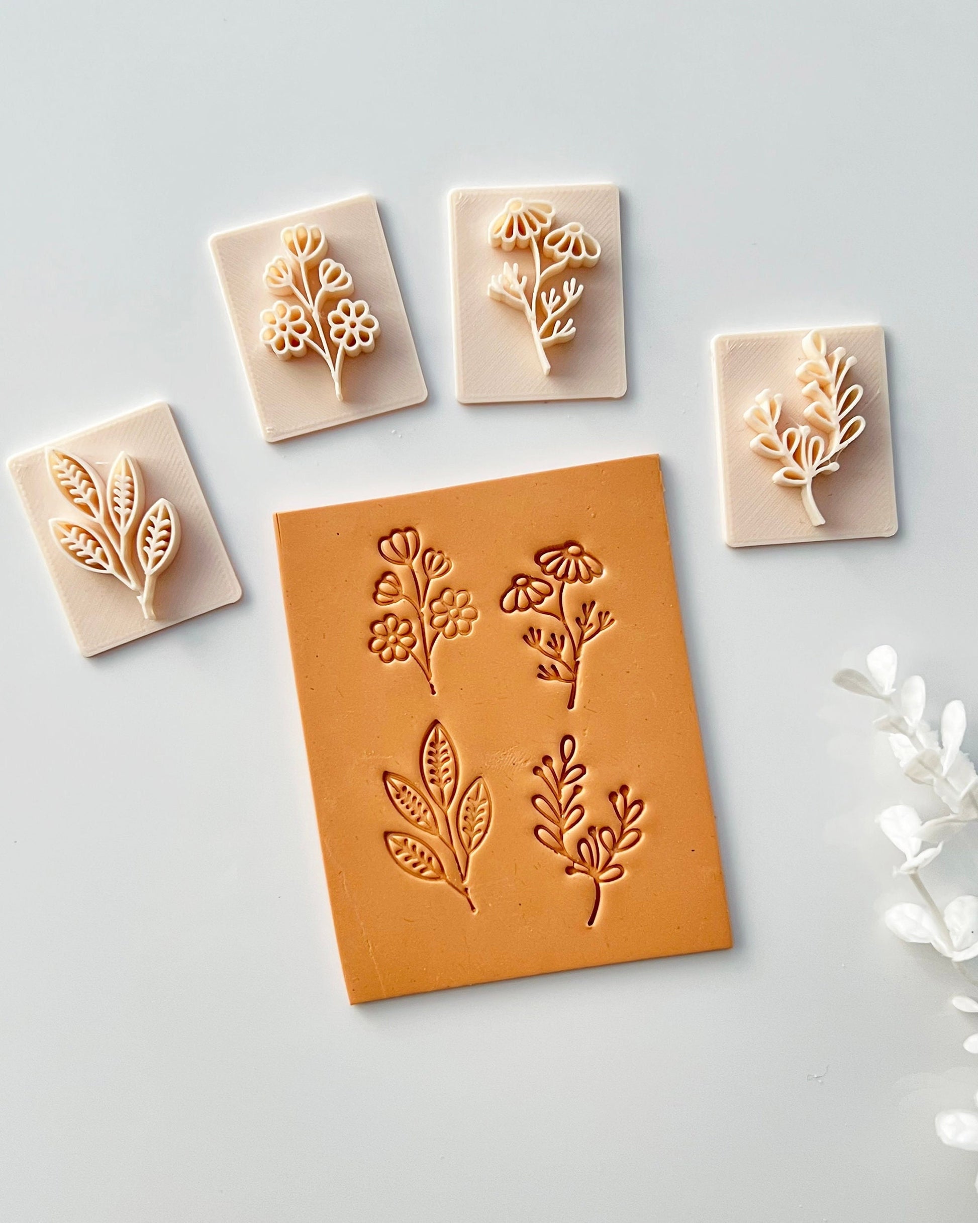 DIY: embossing stamp for clay, gold polymer clay earrings